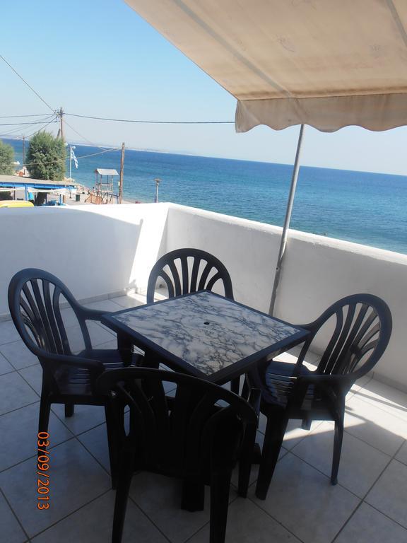 Iro Apartments Paralia Agias Foteinis 객실 사진