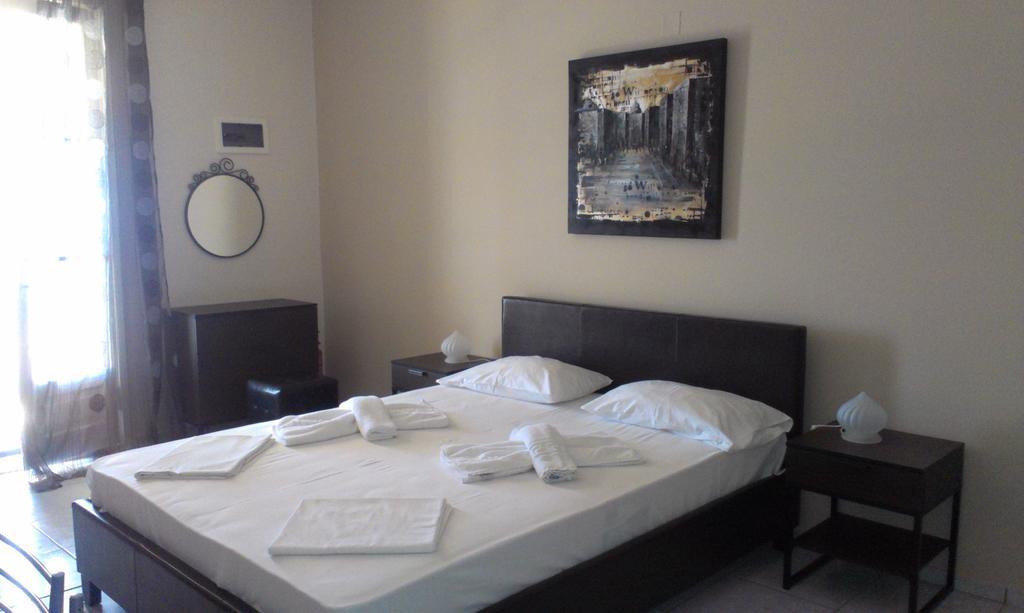 Iro Apartments Paralia Agias Foteinis 객실 사진