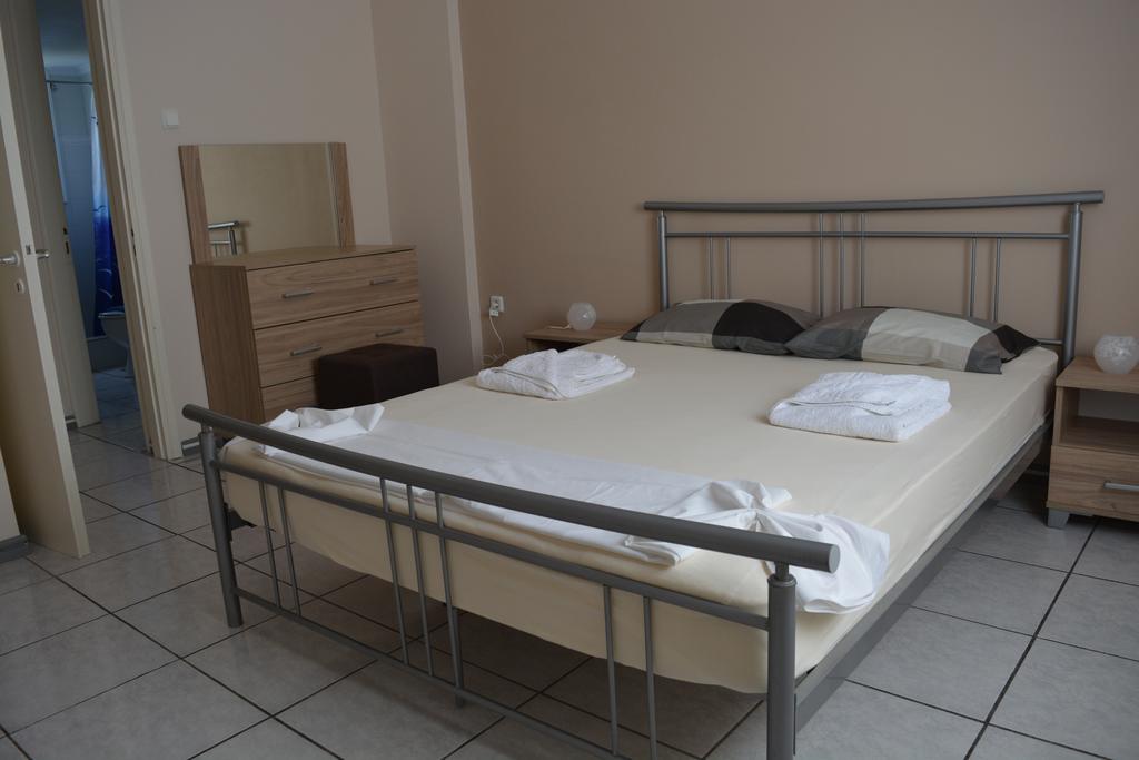 Iro Apartments Paralia Agias Foteinis 외부 사진