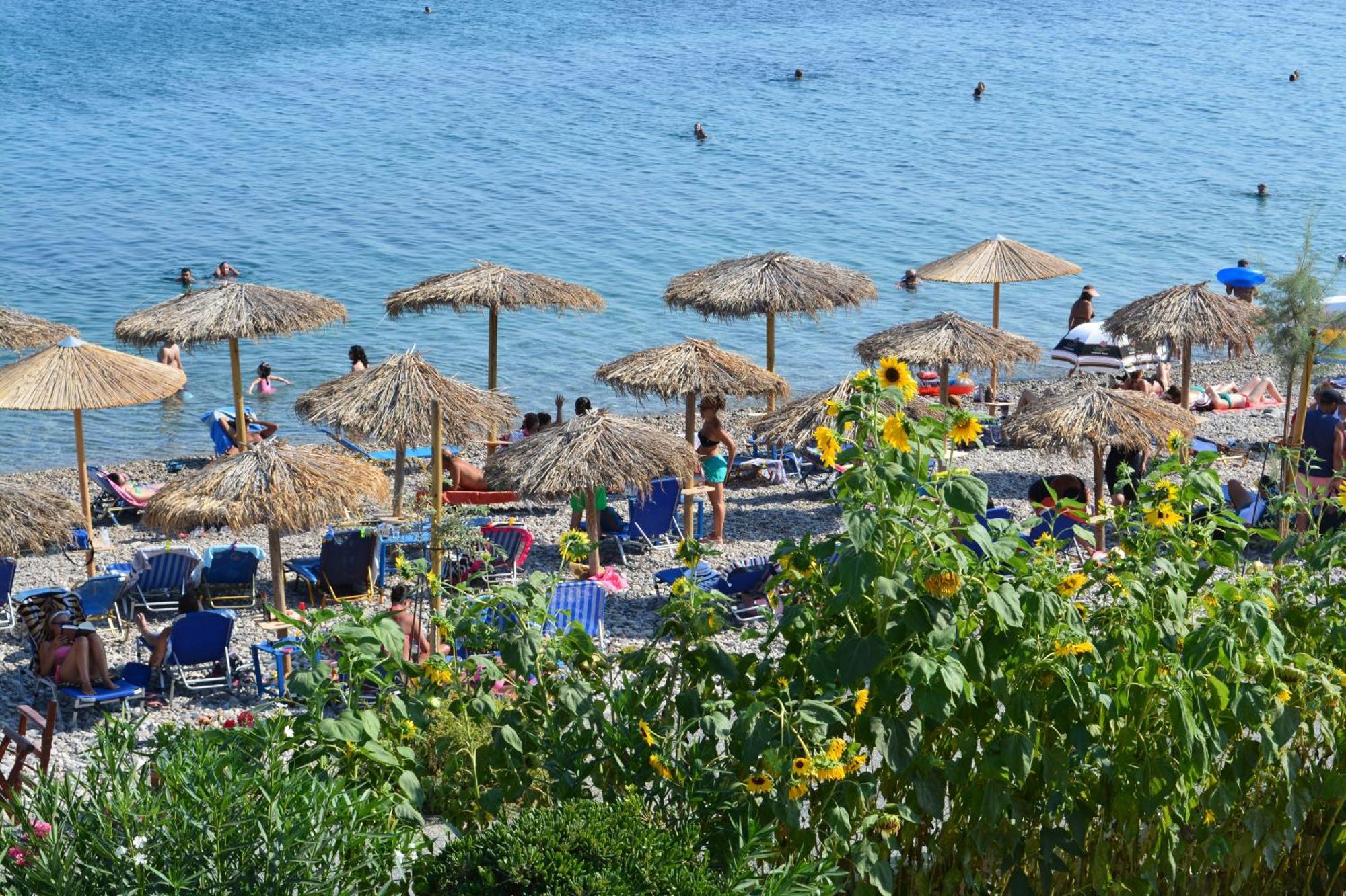 Iro Apartments Paralia Agias Foteinis 외부 사진